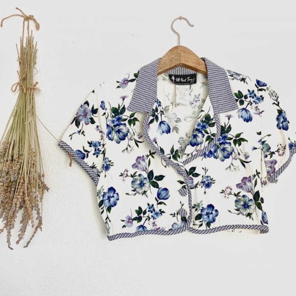 Vintage White Floral Cropped Blouse with Blue and Purple Flowers